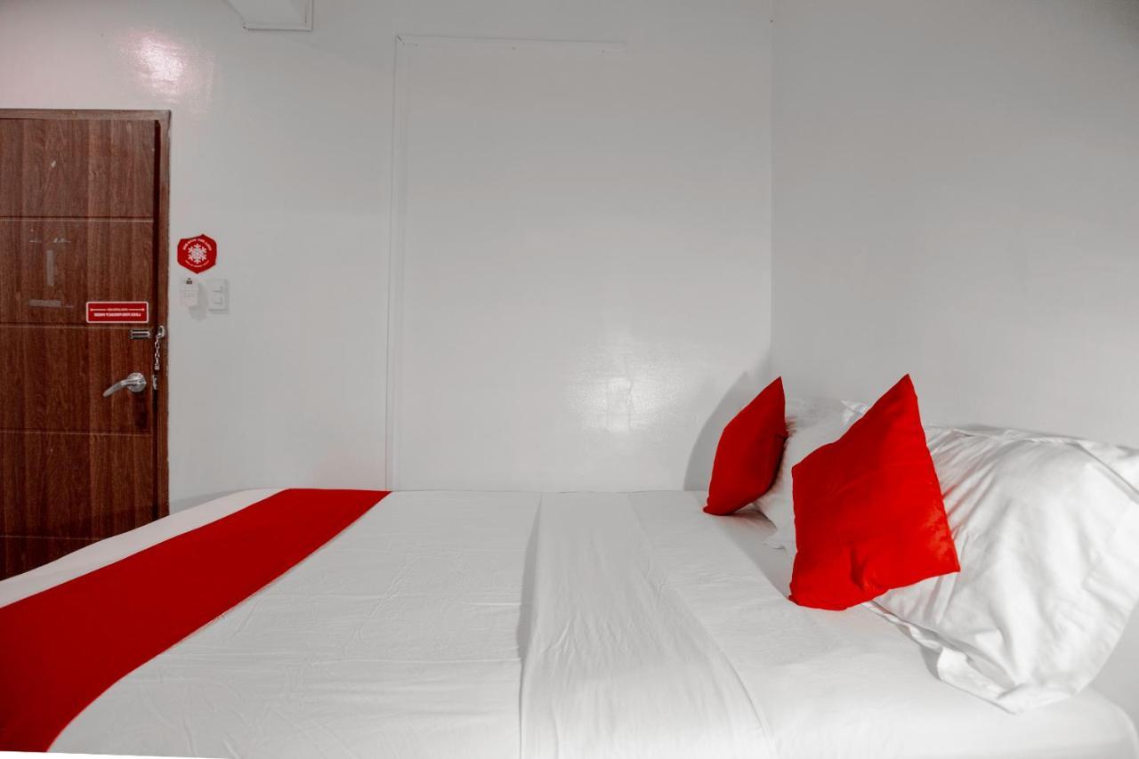 Super Oyo 134 The Bedstation Hotel Mandaluyong Bagian luar foto