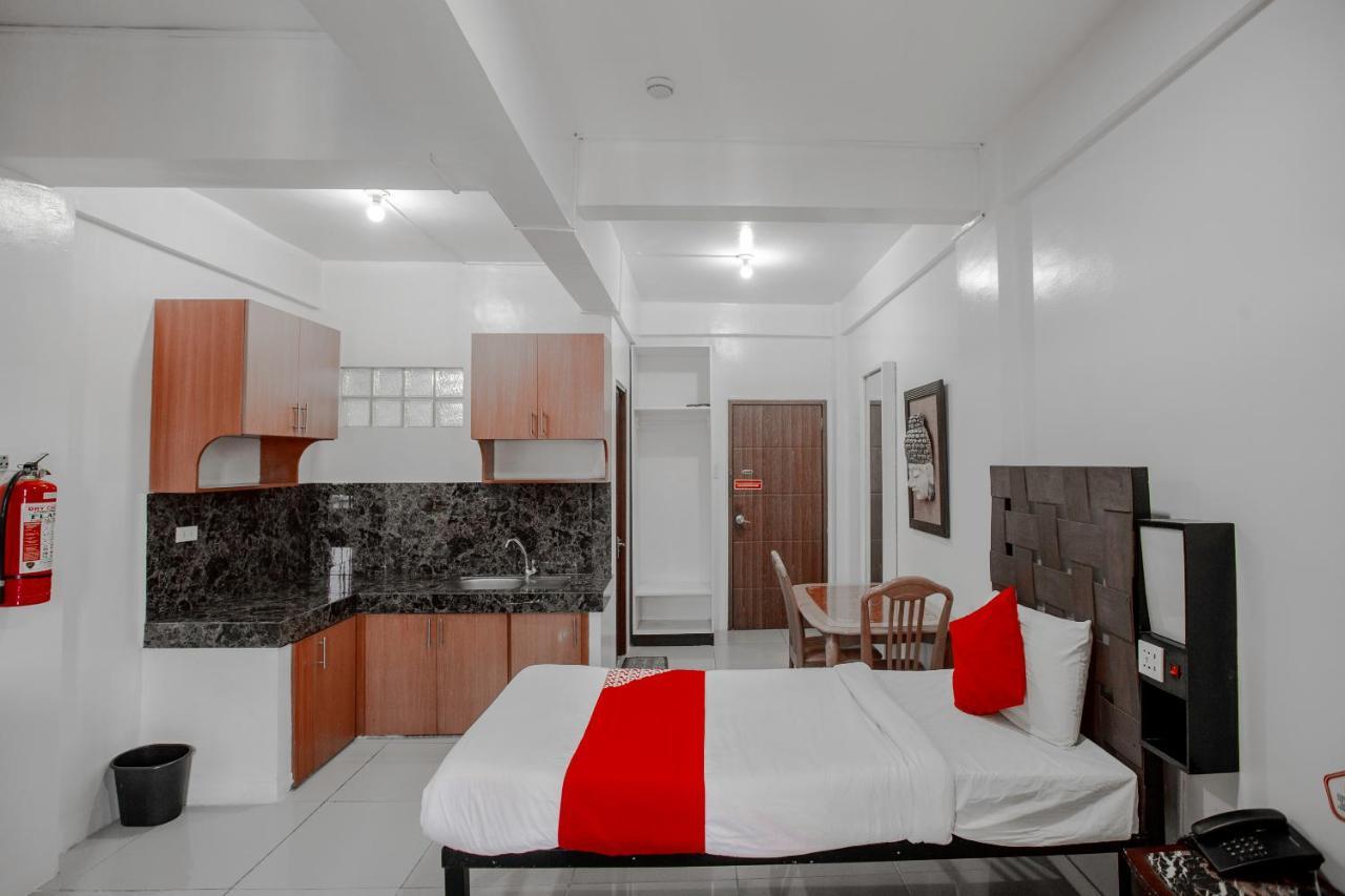 Super Oyo 134 The Bedstation Hotel Mandaluyong Bagian luar foto