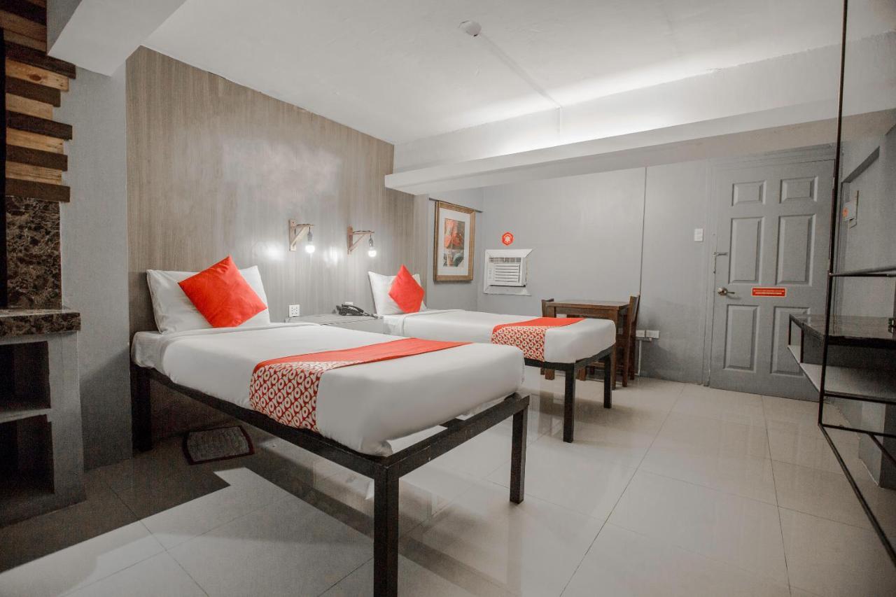 Super Oyo 134 The Bedstation Hotel Mandaluyong Bagian luar foto
