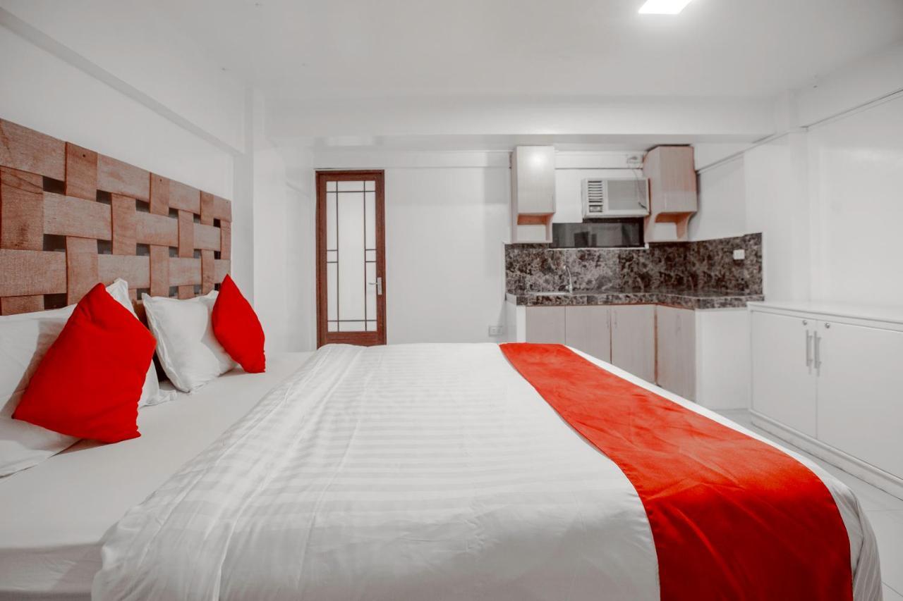 Super Oyo 134 The Bedstation Hotel Mandaluyong Bagian luar foto