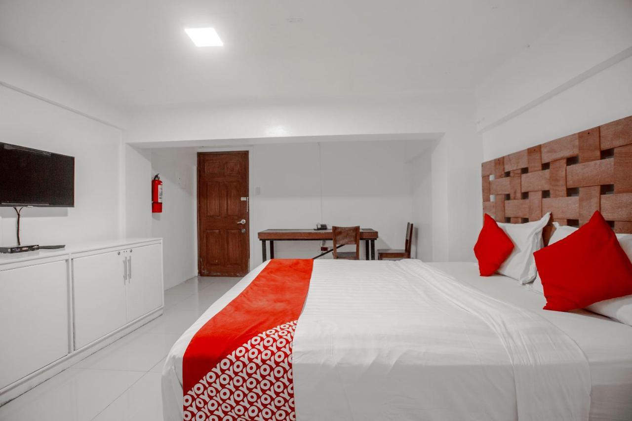 Super Oyo 134 The Bedstation Hotel Mandaluyong Bagian luar foto