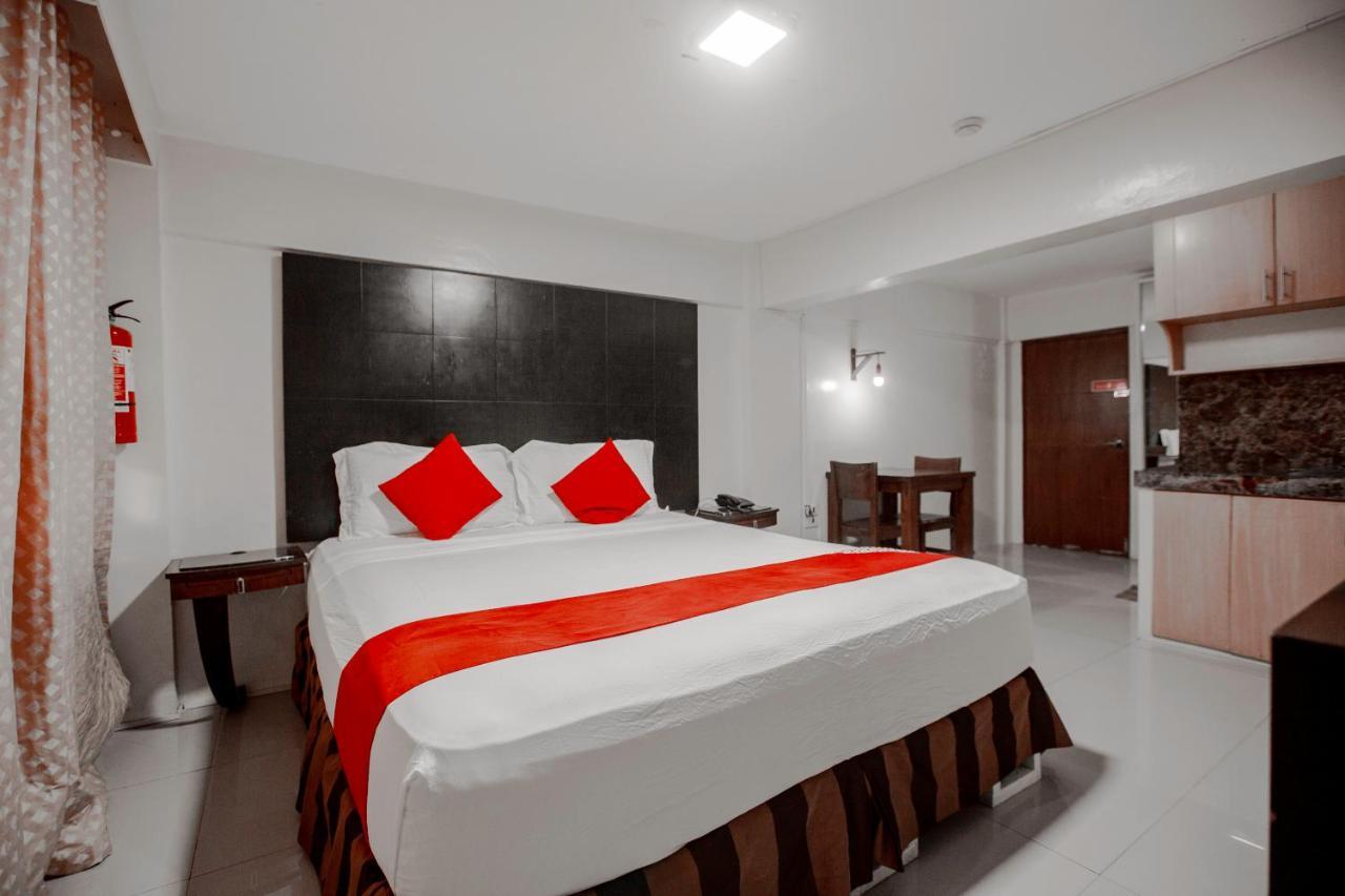 Super Oyo 134 The Bedstation Hotel Mandaluyong Bagian luar foto