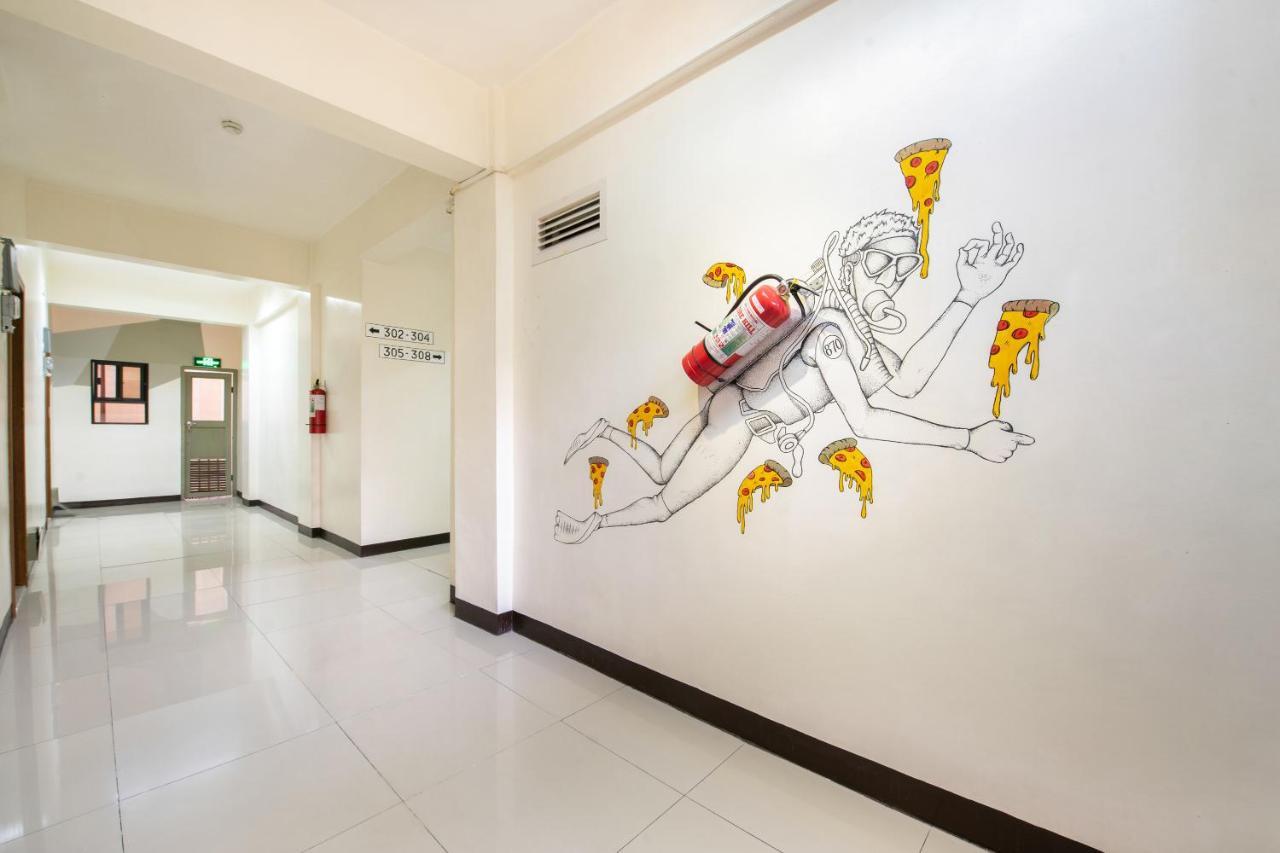 Super Oyo 134 The Bedstation Hotel Mandaluyong Bagian luar foto