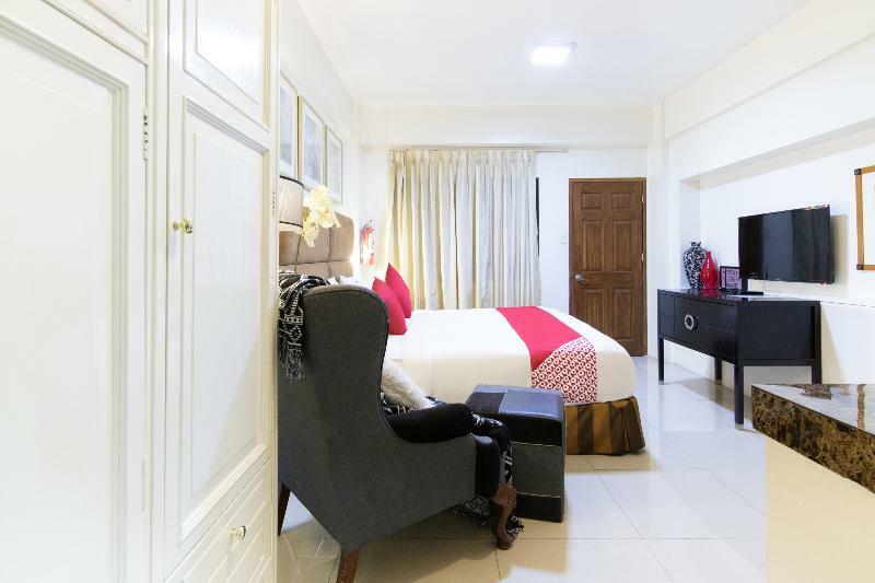 Super Oyo 134 The Bedstation Hotel Mandaluyong Bagian luar foto